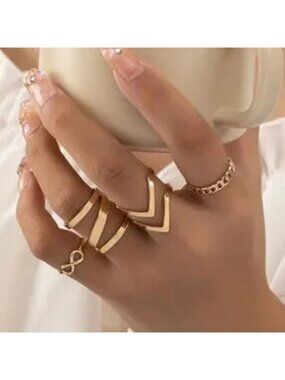 Gold Midi 4pc Infinity Ring Set